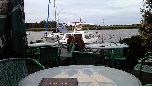 Marina Karsibor Hotel ภายนอก รูปภาพ
